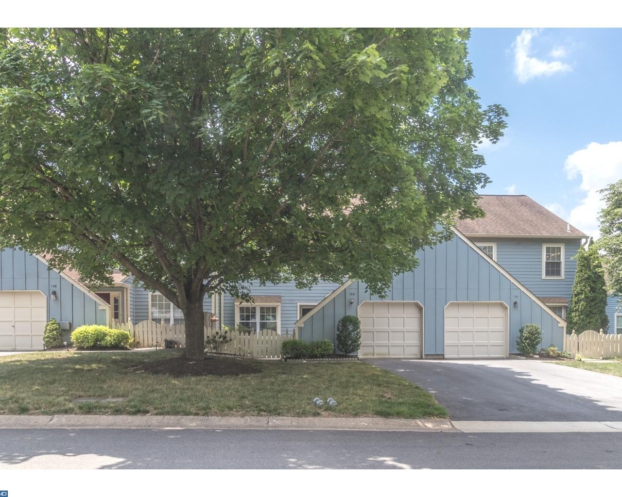 108 Orchard Court - Photo 1