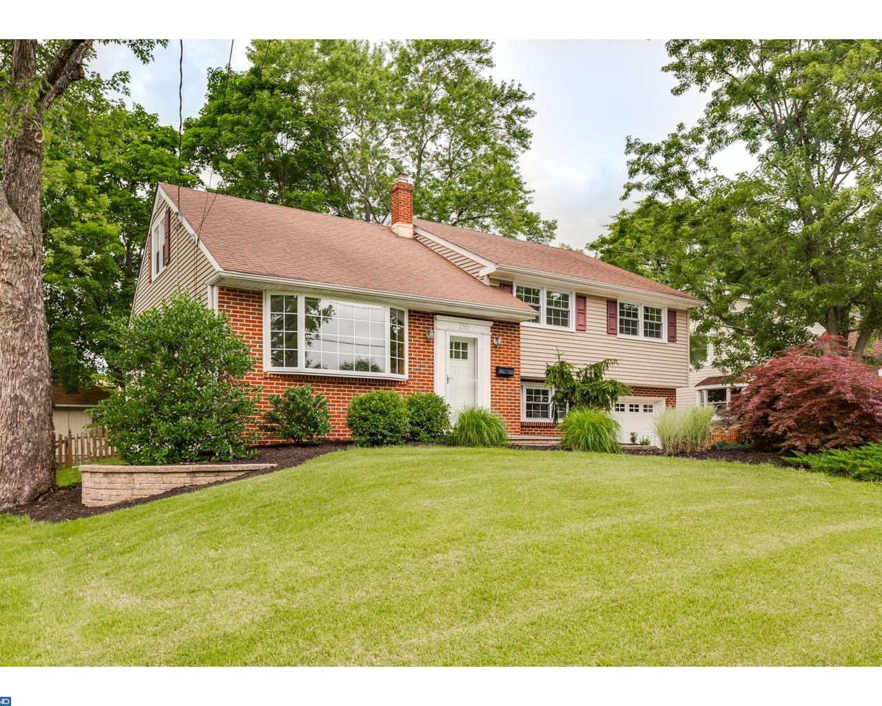 210 Woodstock Drive - Photo 1