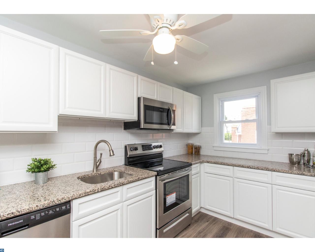 322 Francis Street - Photo 1