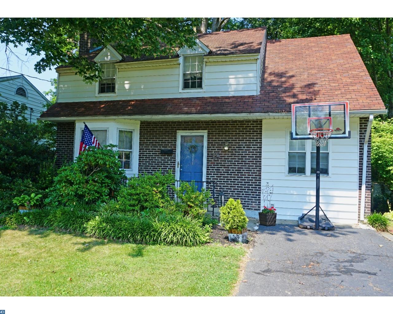 211 Atkins Avenue - Photo 1