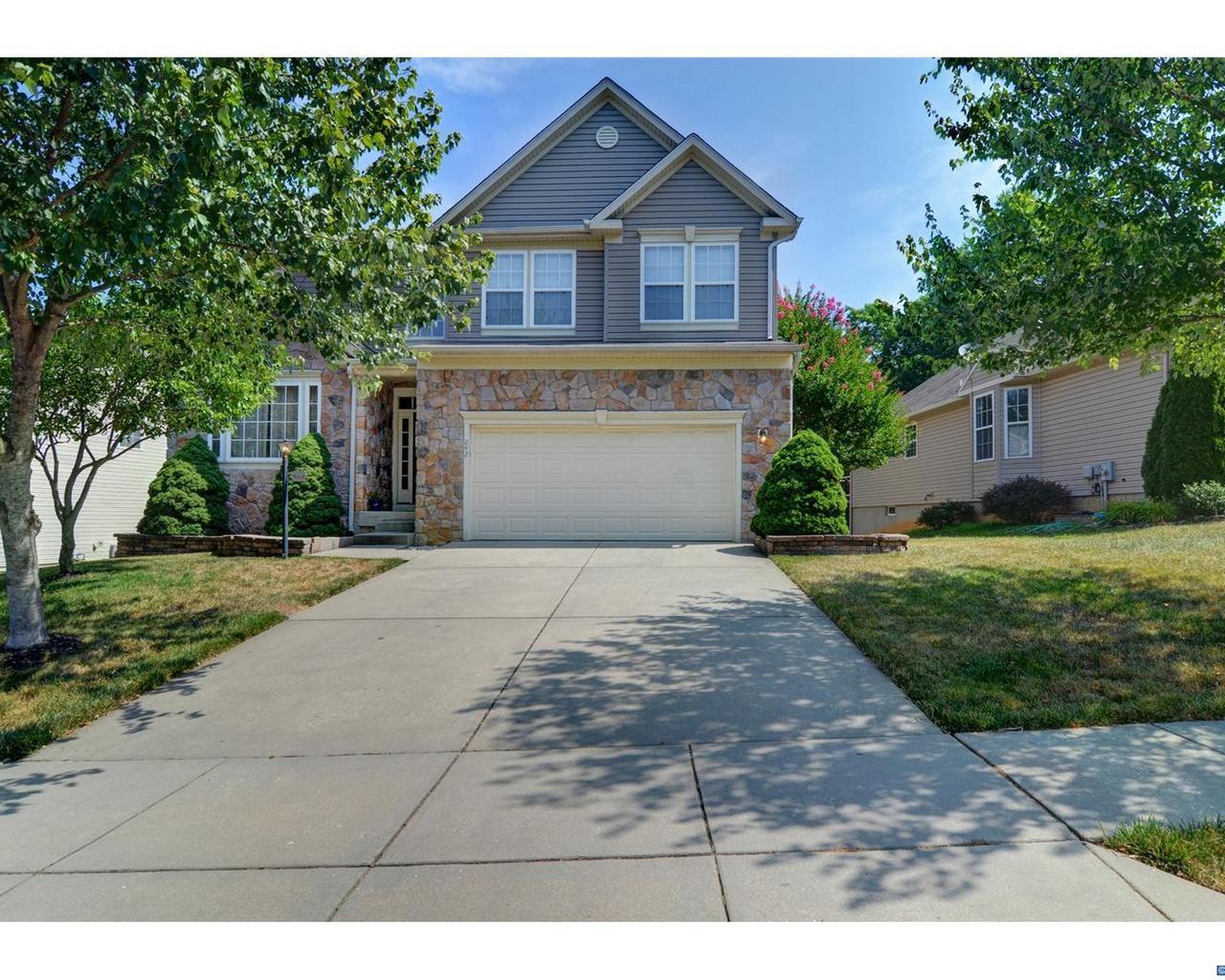 242 Thomas Jefferson Terrace - Photo 1