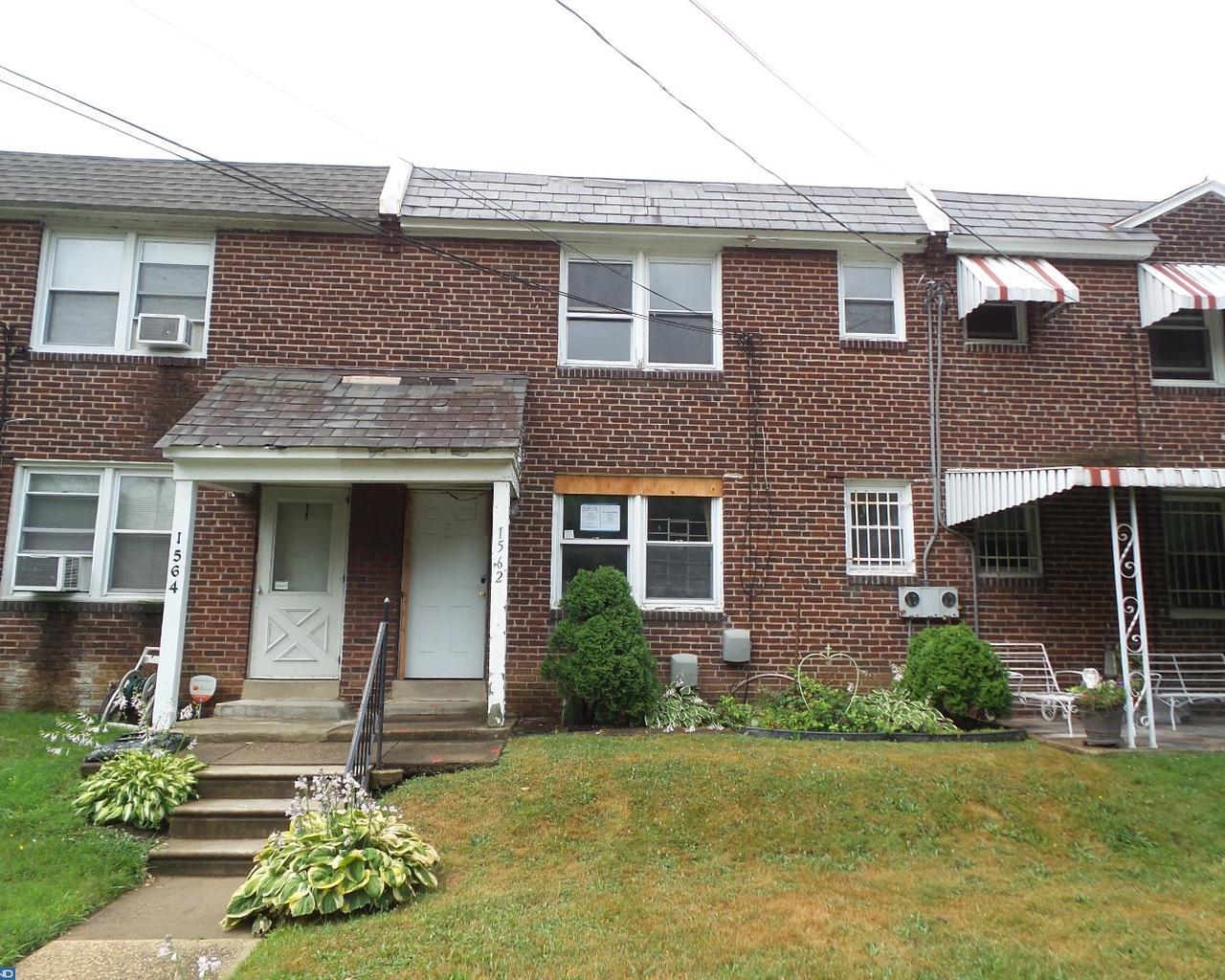 1562 Bradley Avenue - Photo 1