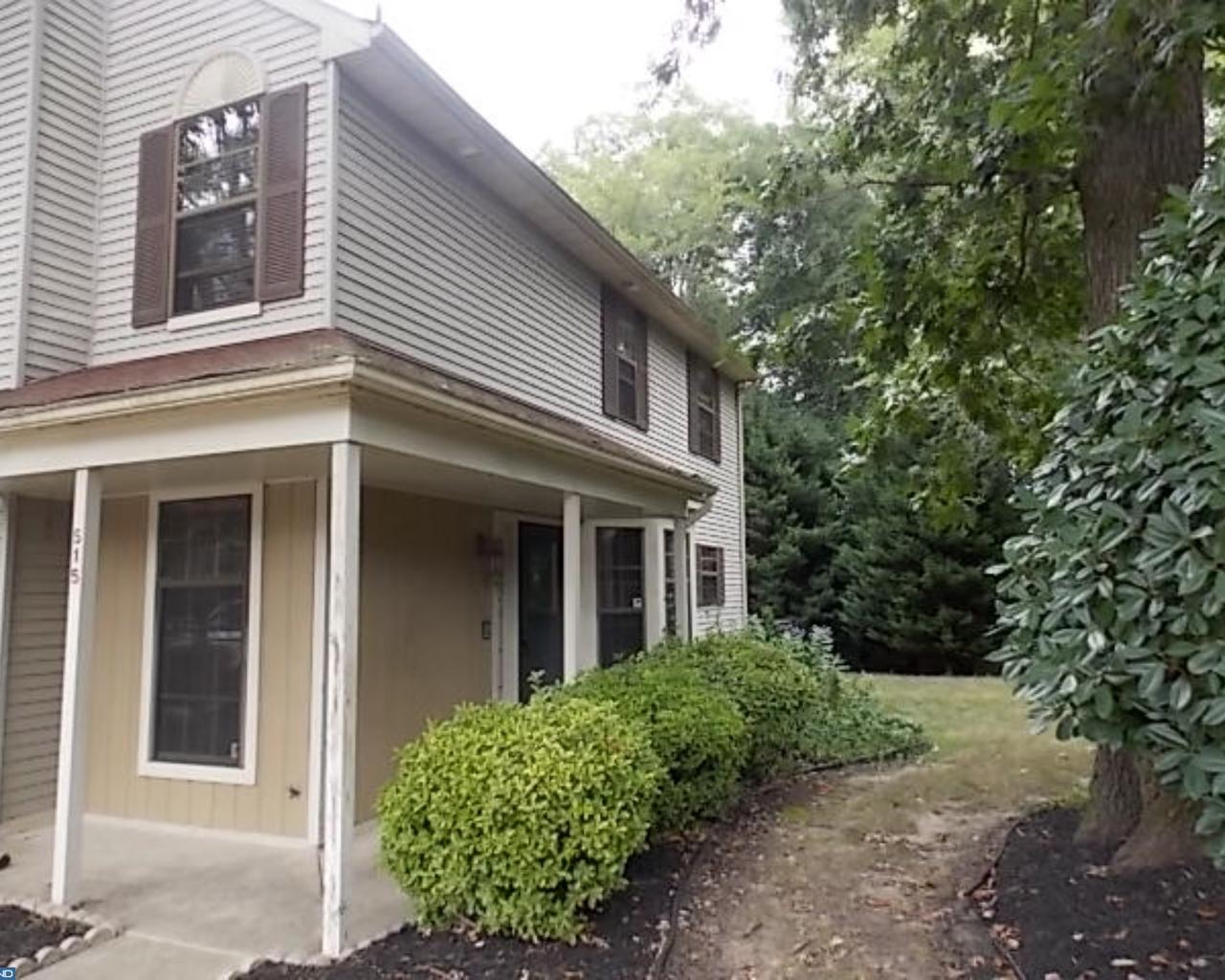 515 Essex Court - Photo 1