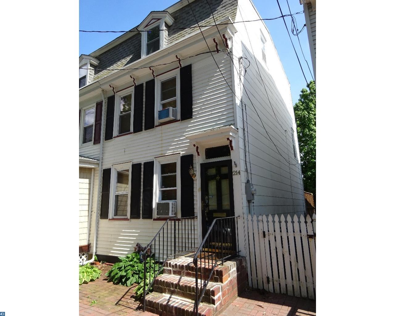 214 Pearl Street - Photo 1