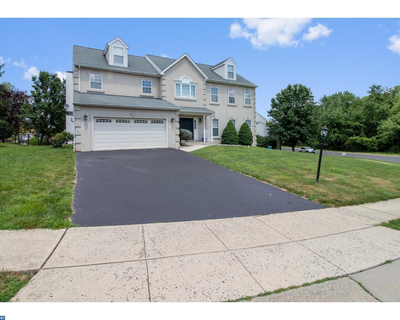 723 Julian Drive - Photo 1