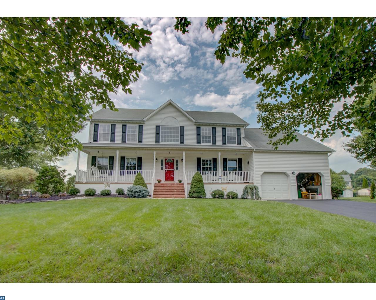 19 Cathy Drive - Photo 1