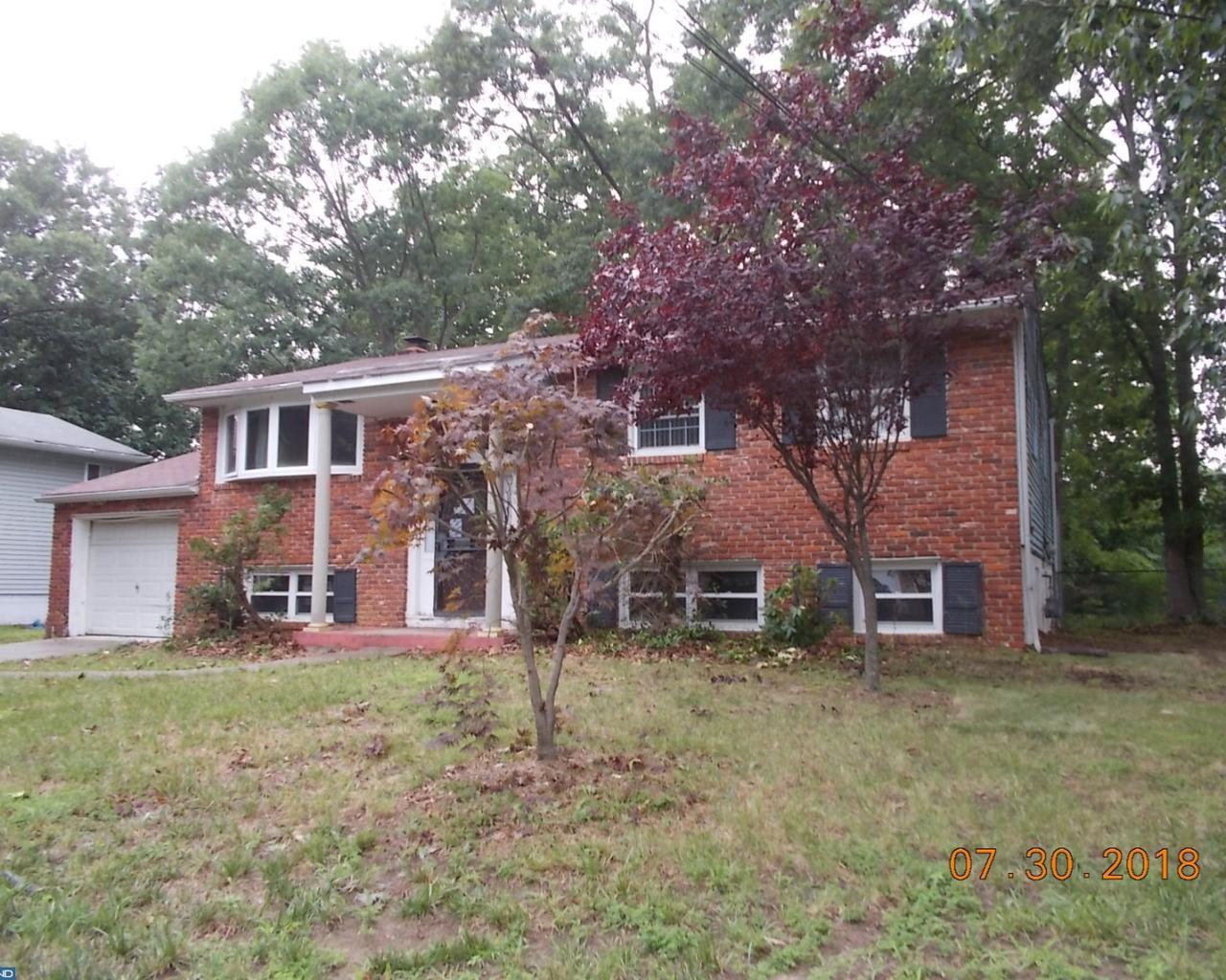 1032 Merrymount Ave N - Photo 1