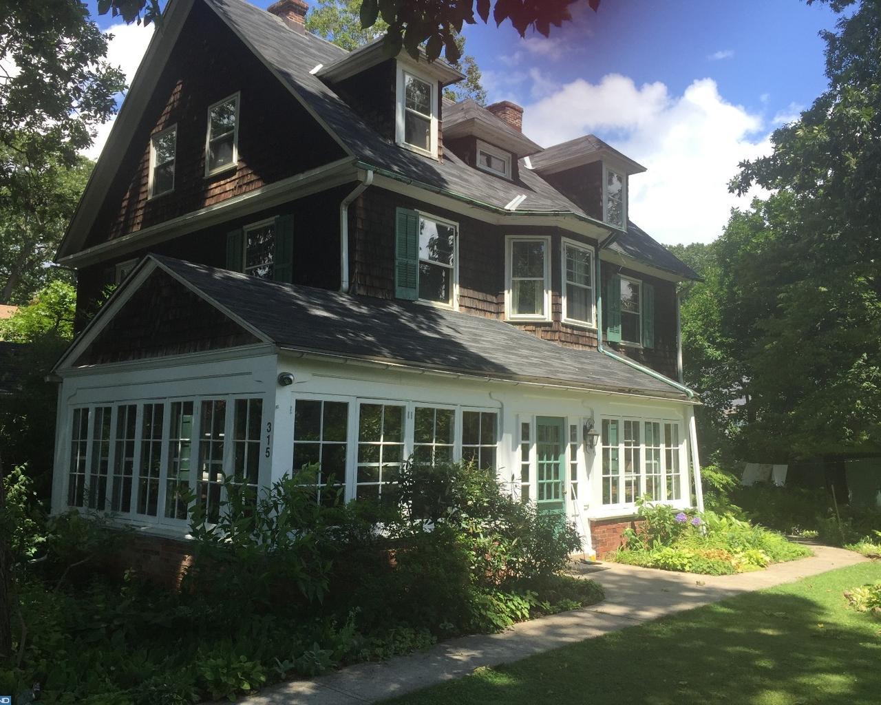 315 Kent Road - Photo 1