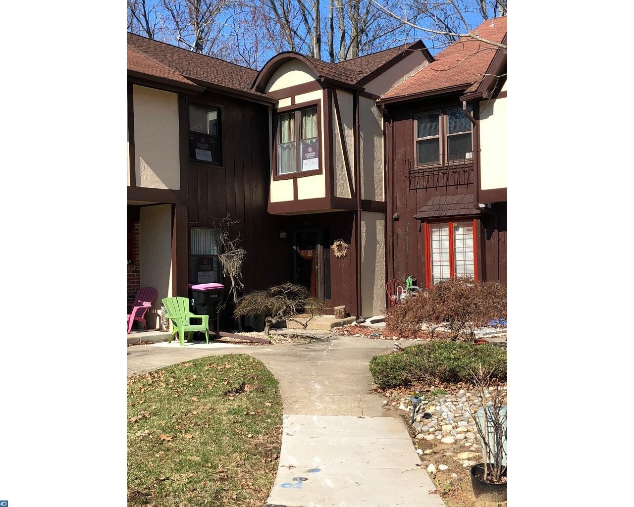 203 Keats Court - Photo 1