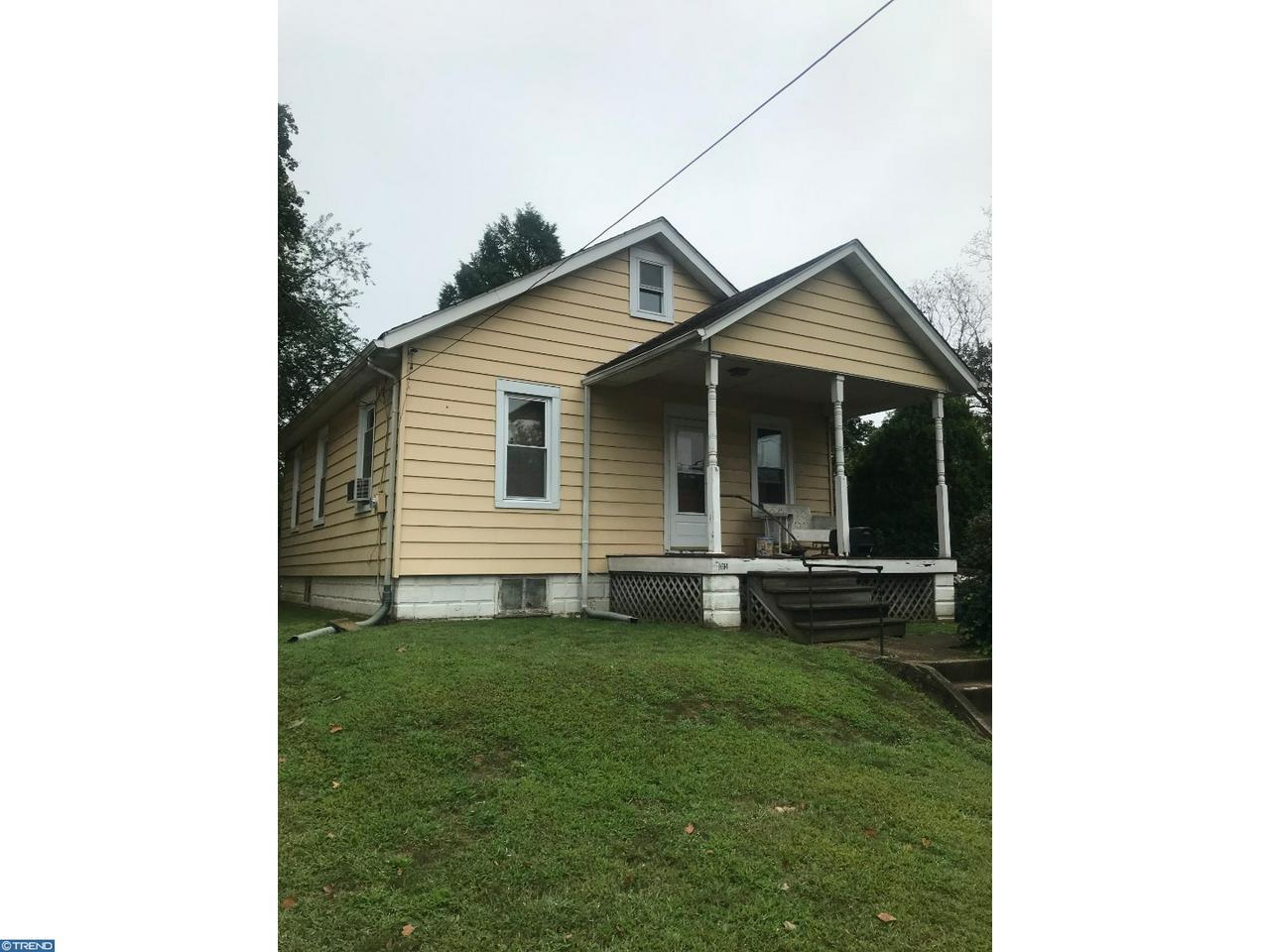 1614 11TH Street - Photo 1