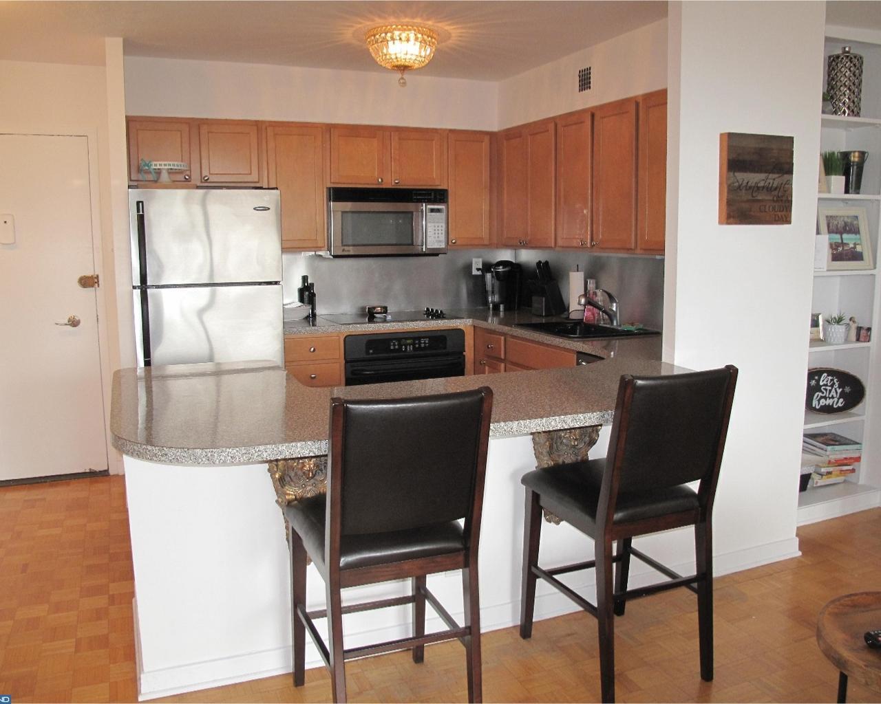 224-30 Rittenhouse Square - Photo 1
