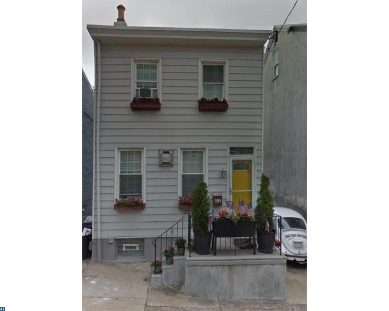 417 Leverington Avenue - Photo 1