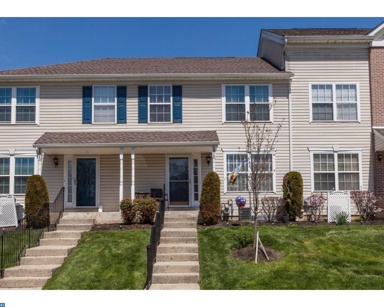 1016 Woodview Court - Photo 1