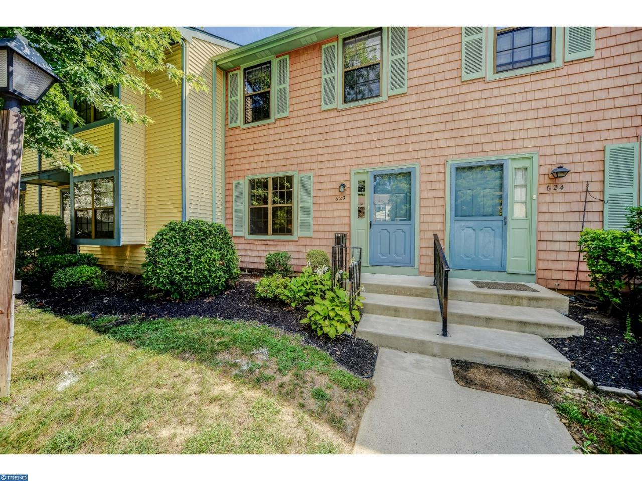 623 Kings Croft - Photo 1