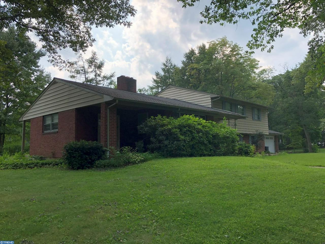 352 Harvard Avenue - Photo 1