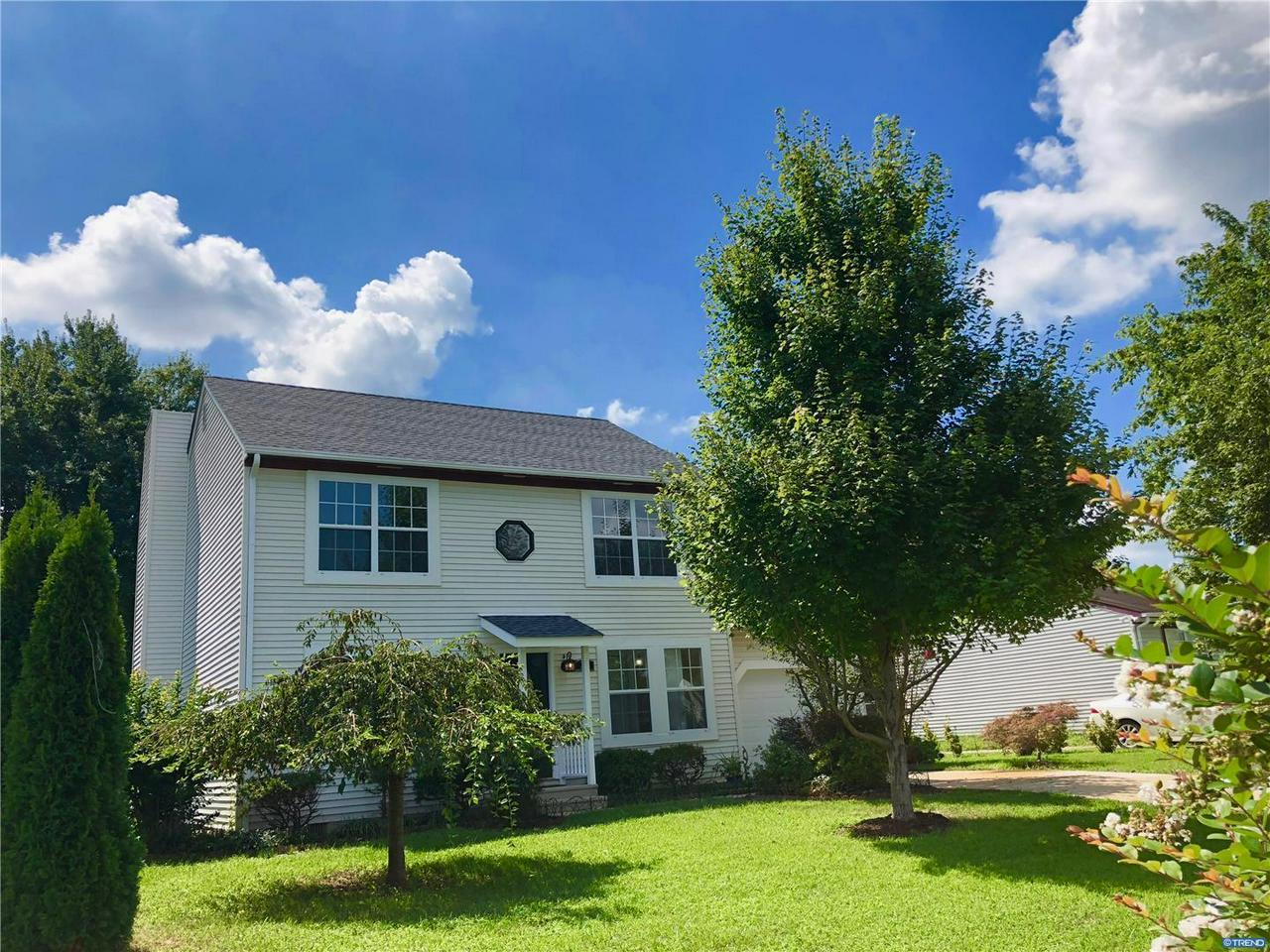 24 Bay Circle - Photo 1