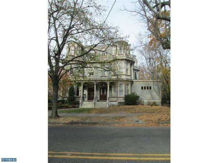 51 Kings Hwy E - Photo 1