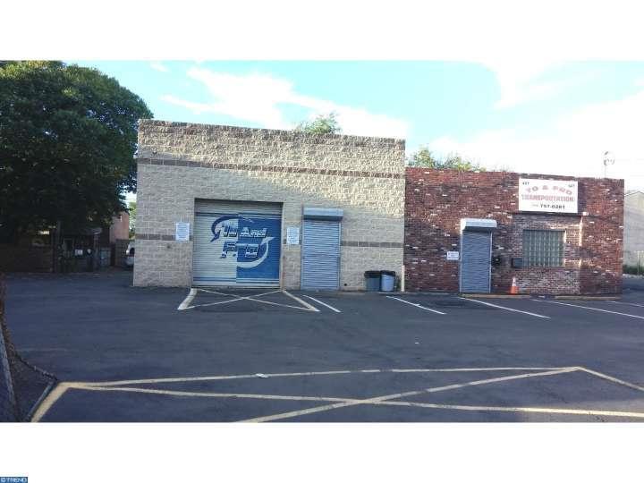 423-433 Walnut Street - Photo 1