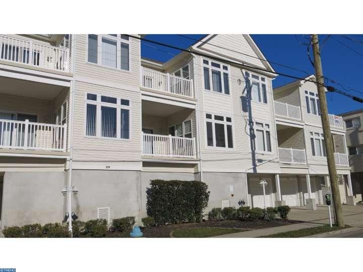 229 Pine Ave #102 - Photo 1