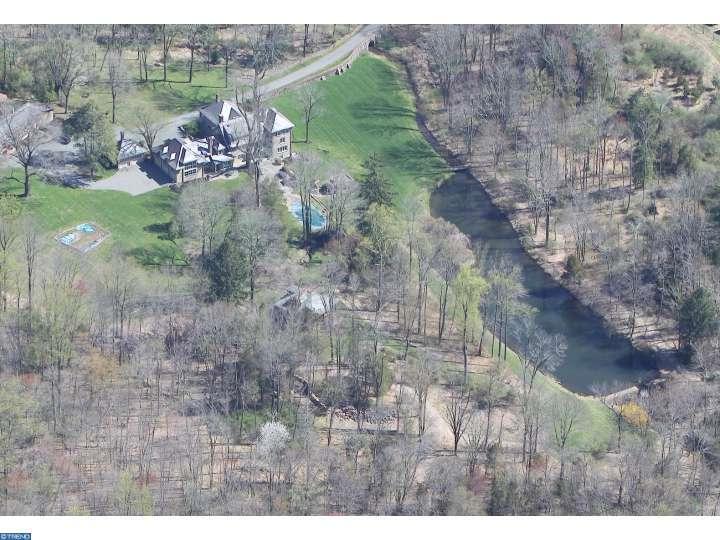906 Great Road - Photo 1