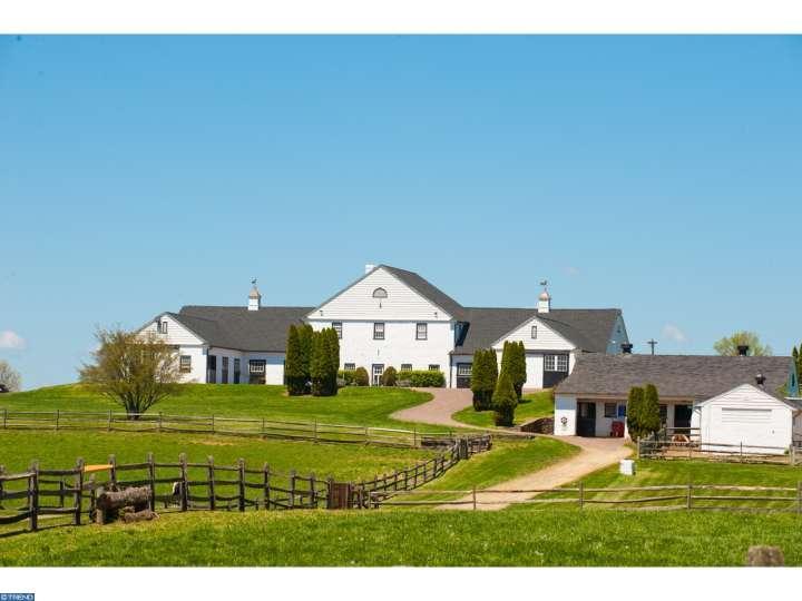 7025 Goshen Road - Photo 1