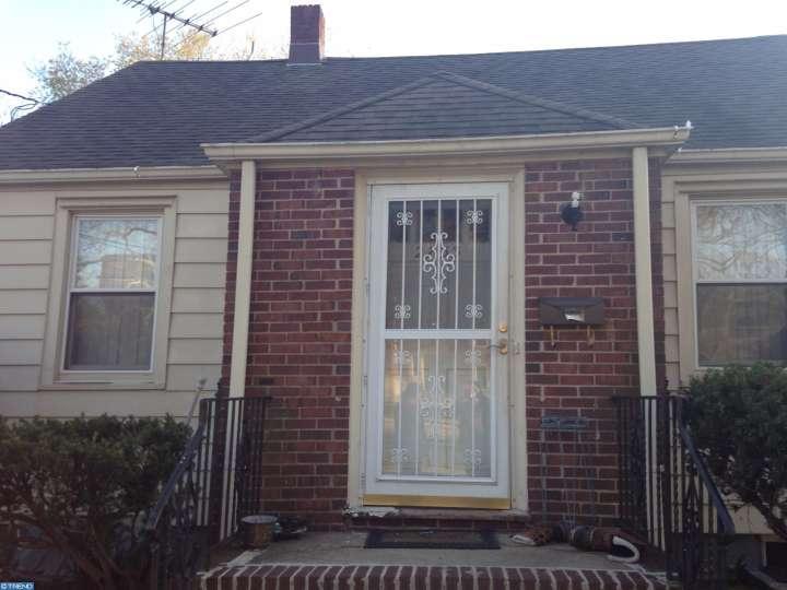 2733 Clinton Avenue - Photo 1