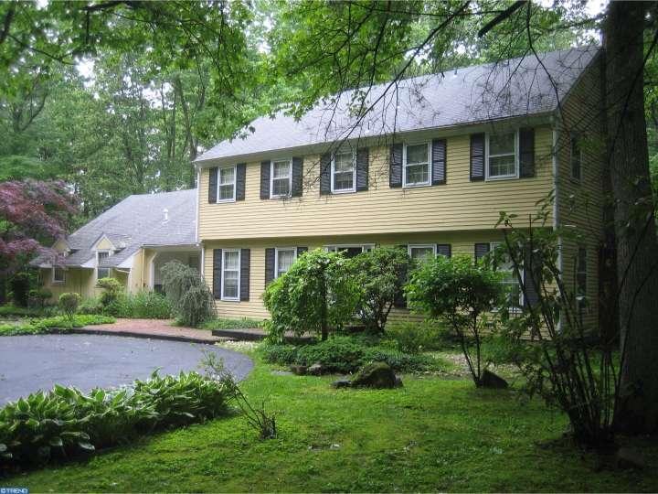 404 Sunset Road - Photo 1