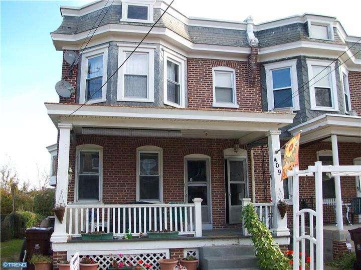 409 25TH Street - Photo 1