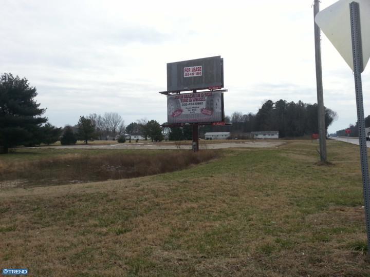 - Dupont Highway - Photo 1