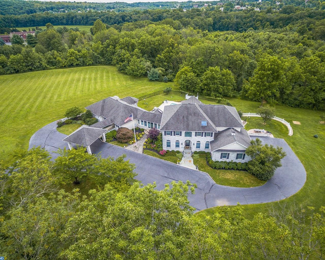 96 Willowbrook Drive - Photo 1