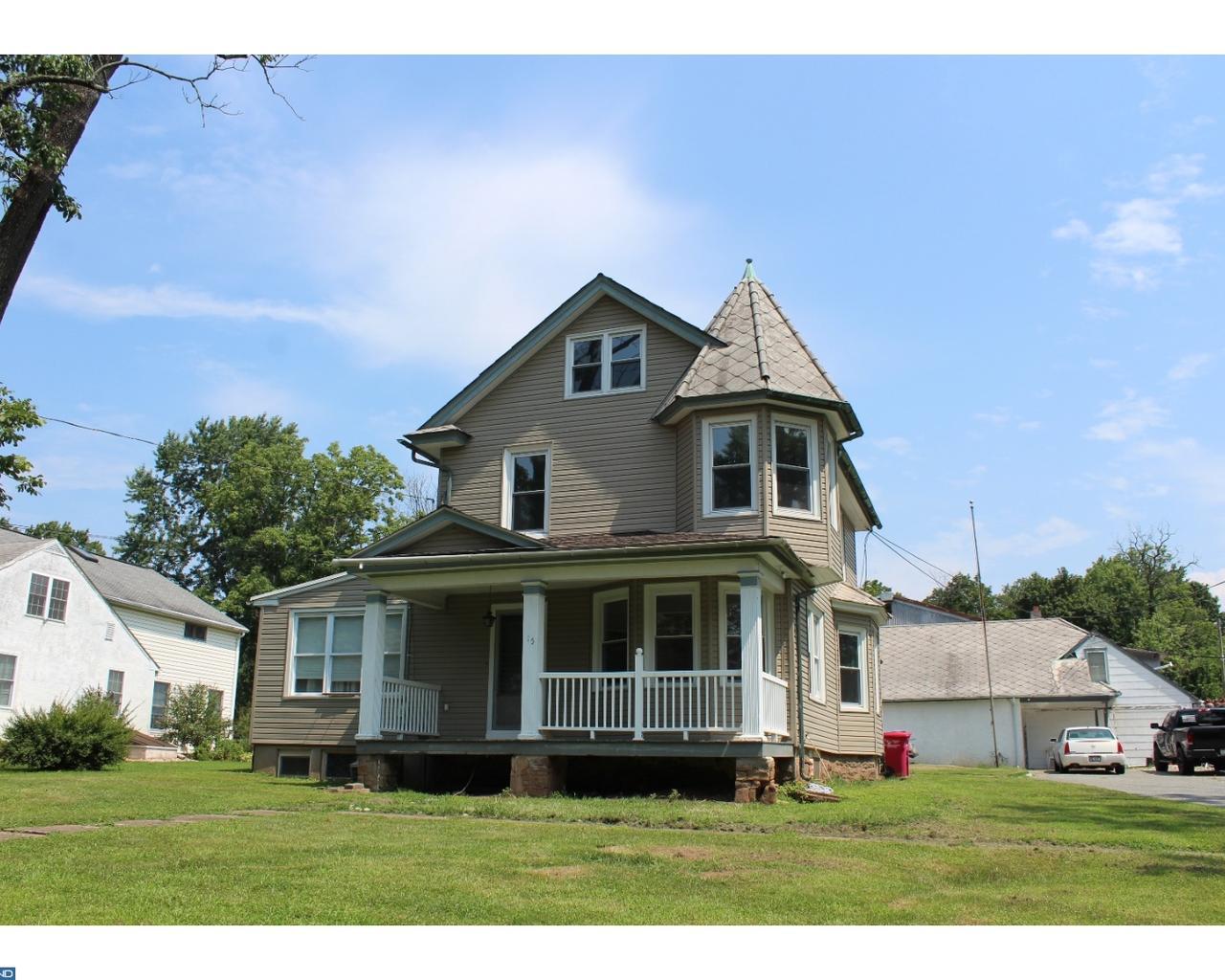 15 Woodlyn Avenue - Photo 1