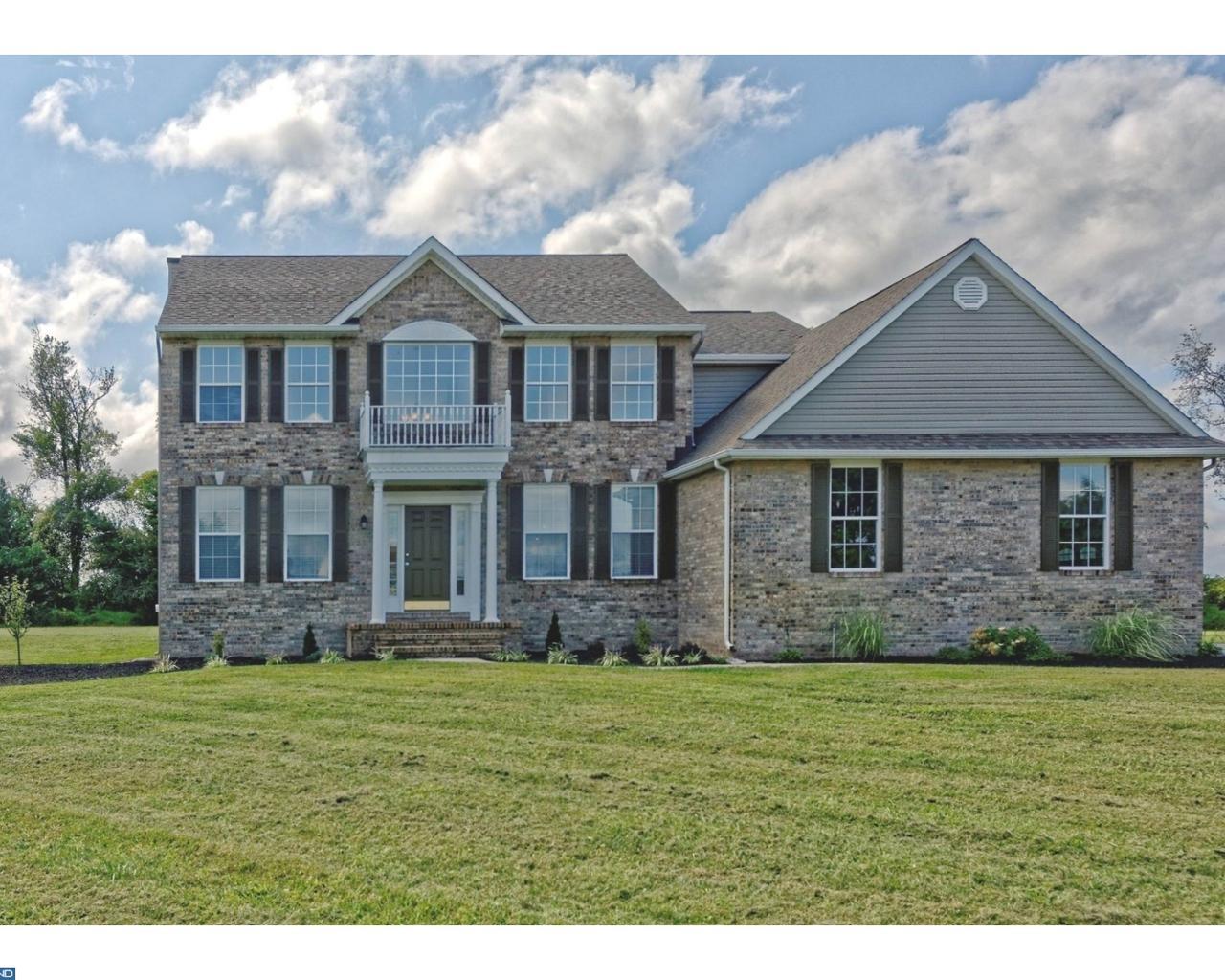 3 Helen Lois Court - Photo 1