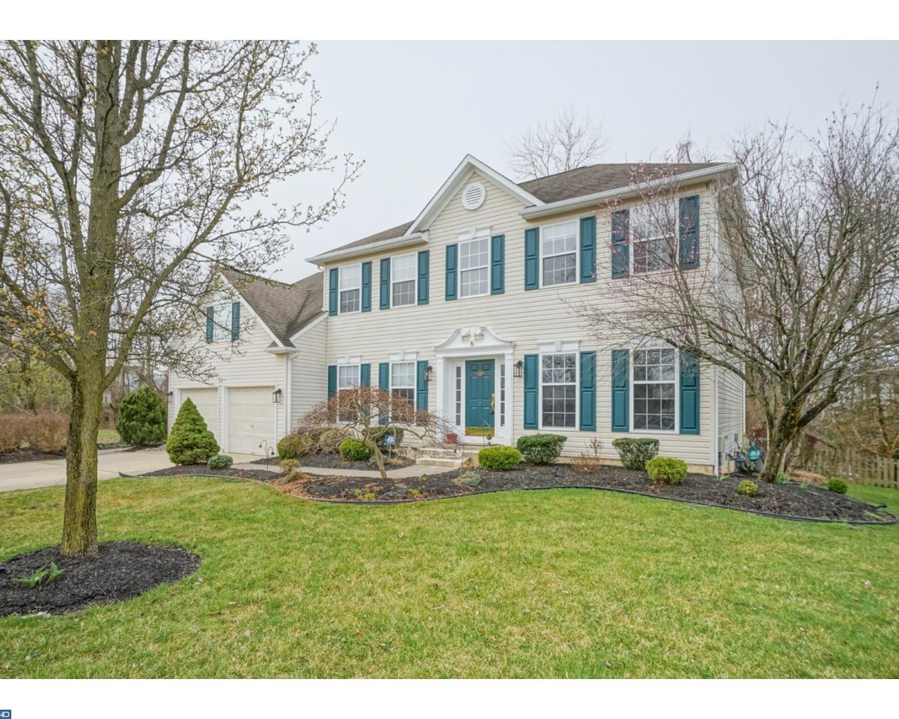 8 Bainbridge Lane - Photo 1