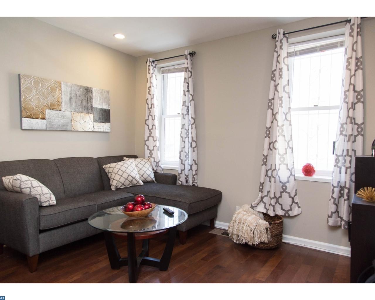1708 Catharine Street - Photo 1