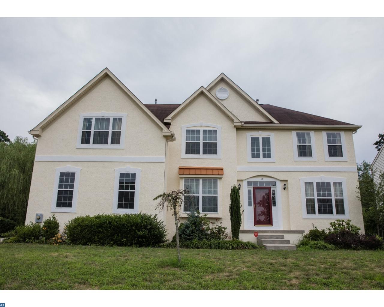 19 Beaver Dam Drive - Photo 1