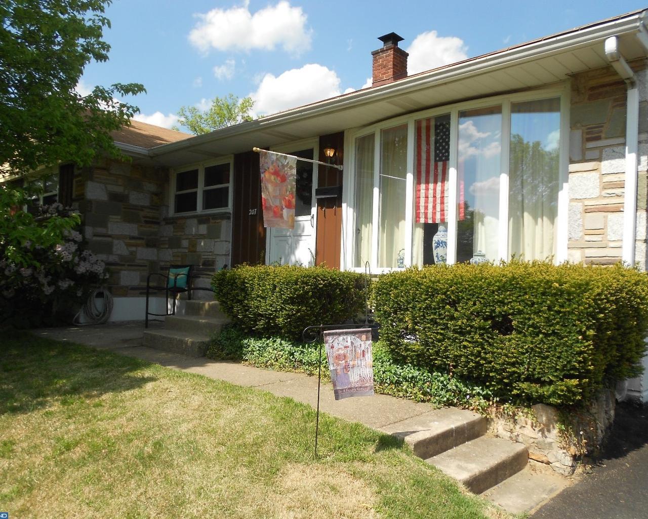 207 Gerald Drive - Photo 1