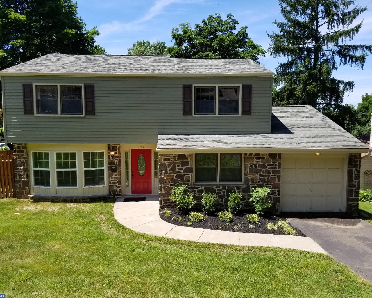 2204 Oakwyn Road - Photo 1