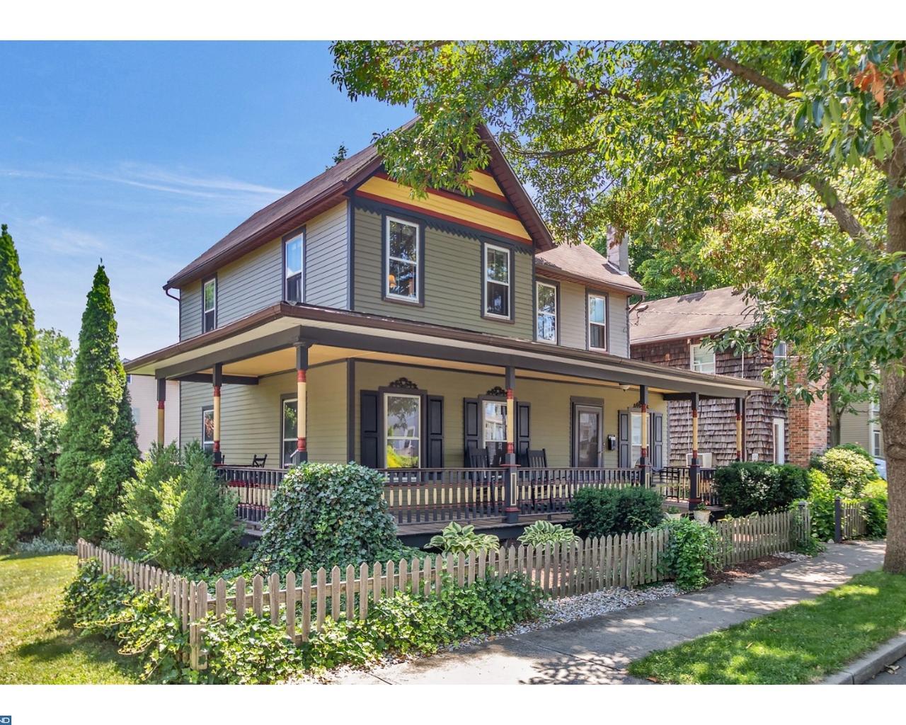 121 Center Street - Photo 1
