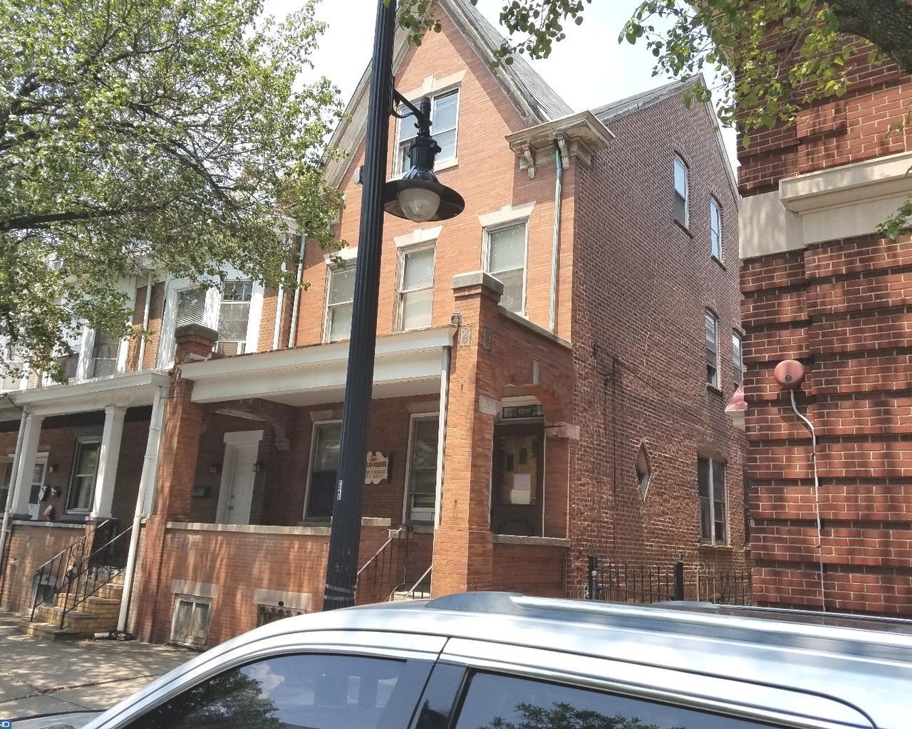 984 Broad Street - Photo 1