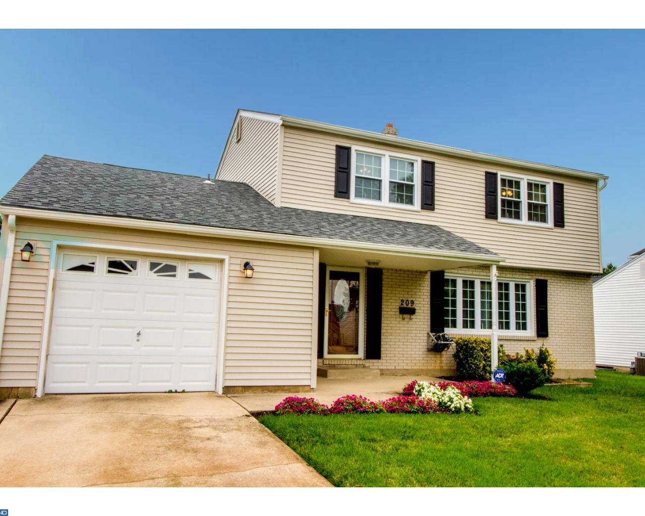 209 Booth Drive - Photo 1