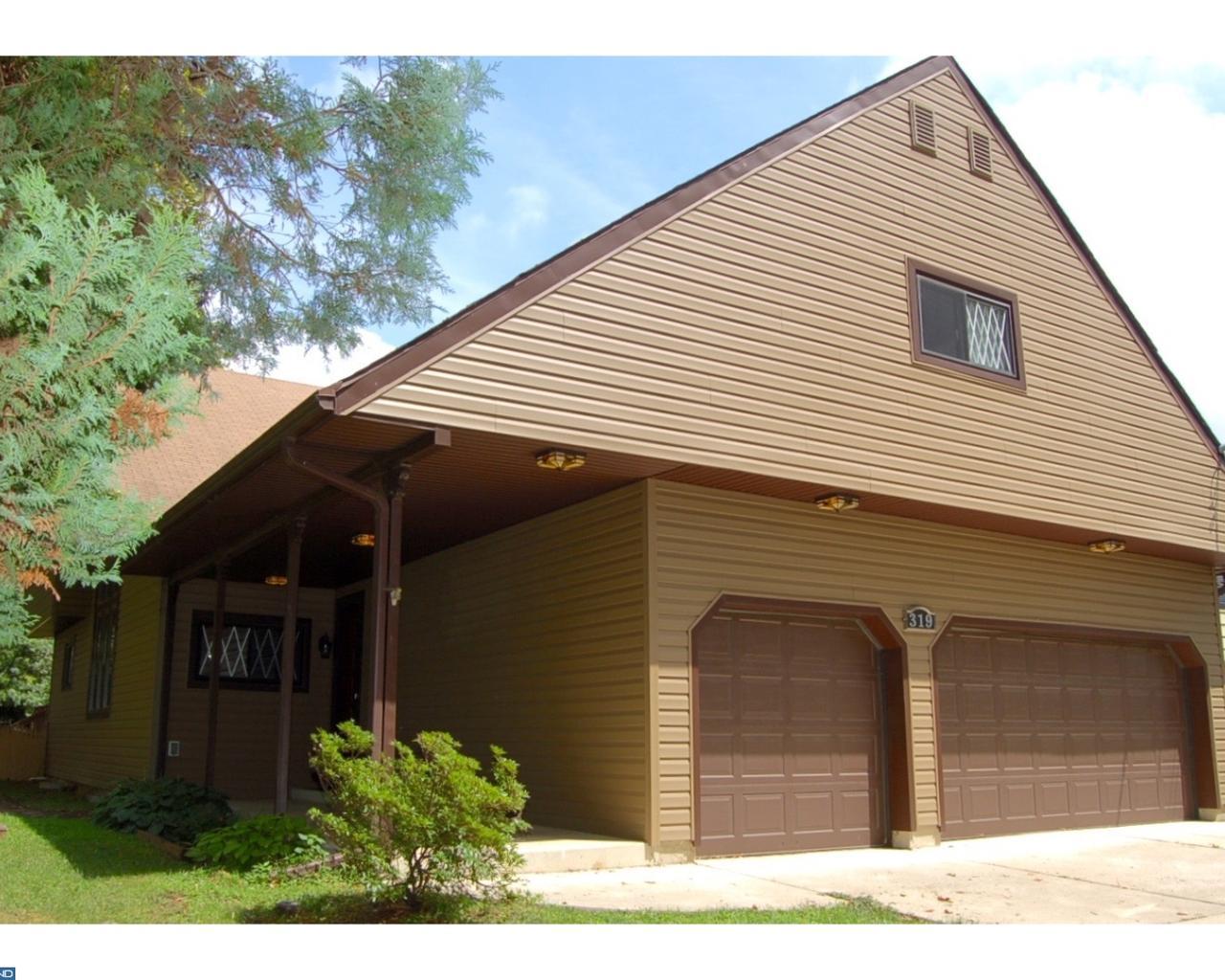 319 Oaklawn Avenue - Photo 1