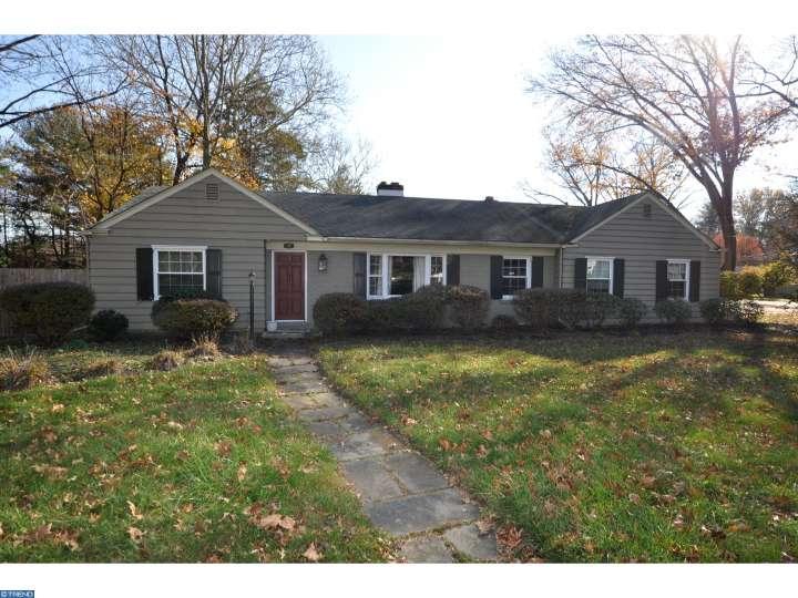 10 Upland Way - Photo 1