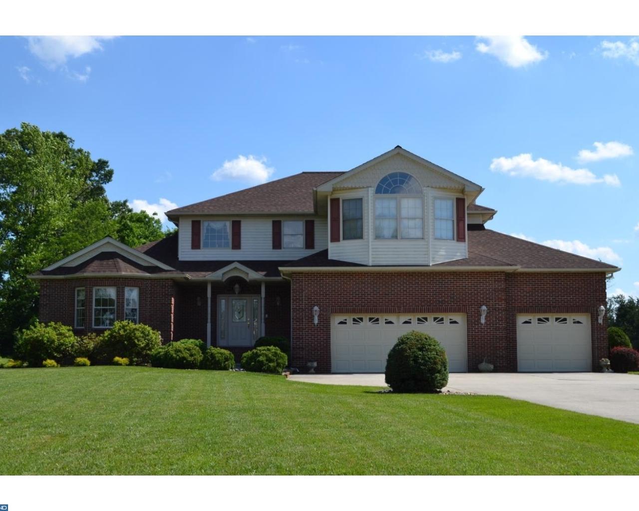 7 Hickory Ln E - Photo 1