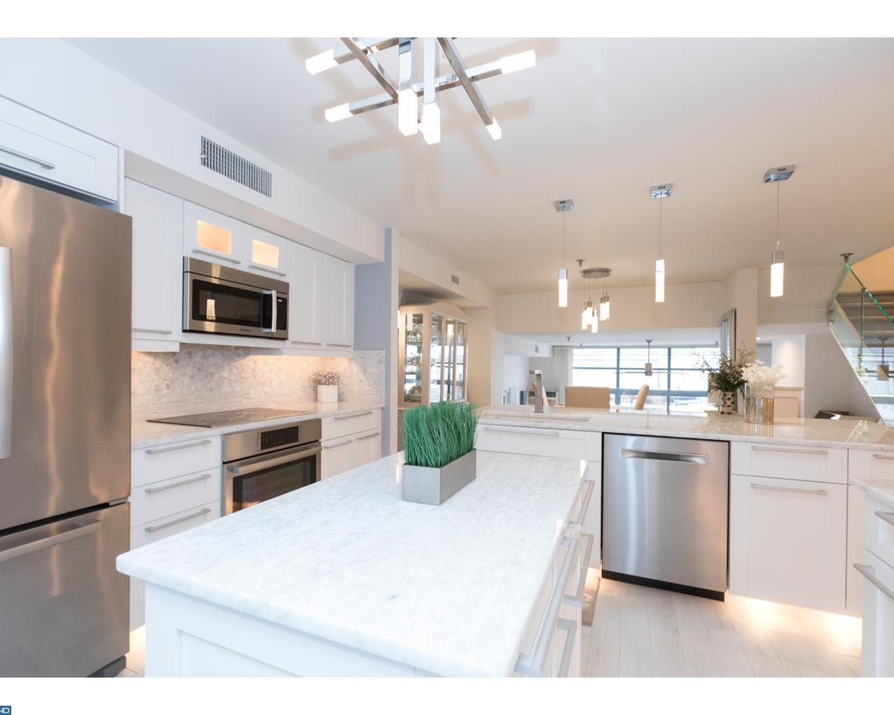 7 Columbus Boulevard - Photo 1