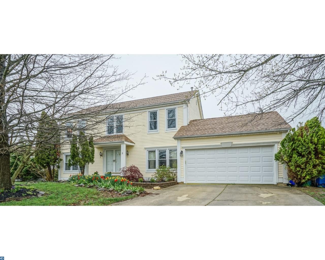 5 Hewitt Court - Photo 1