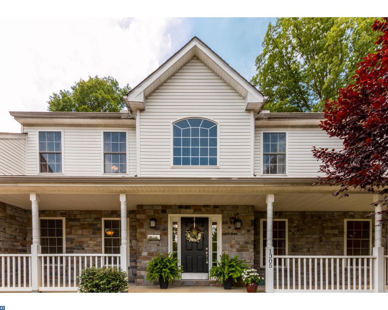 1305 River Road - Photo 1