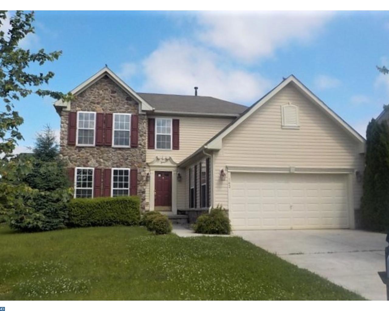 143 Windsor Way - Photo 1