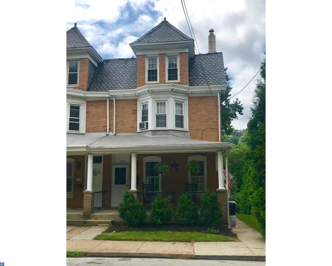 635 Ford Street - Photo 1