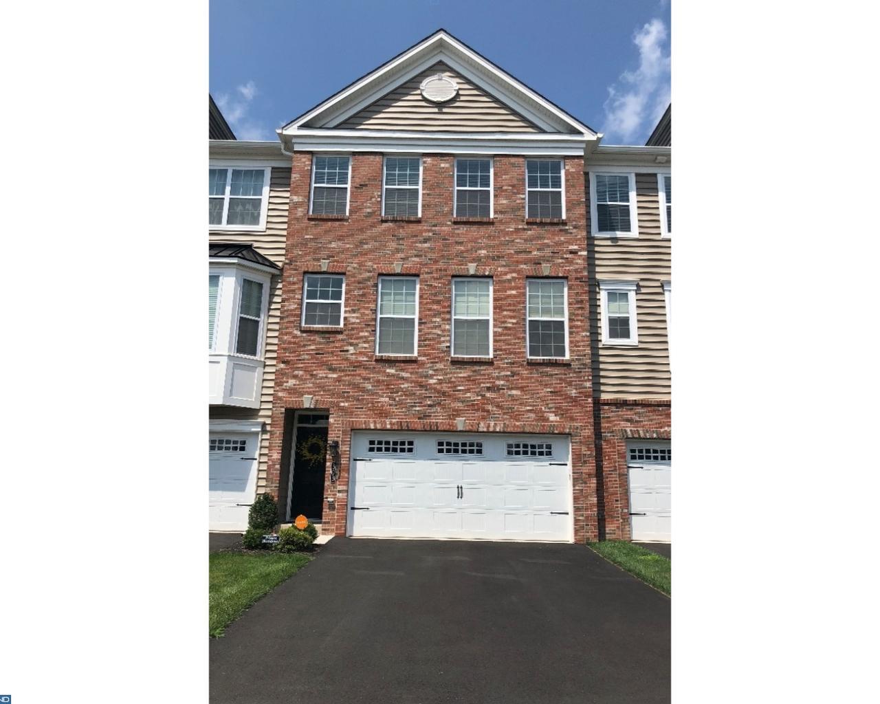 303 Hamlin Avenue - Photo 1