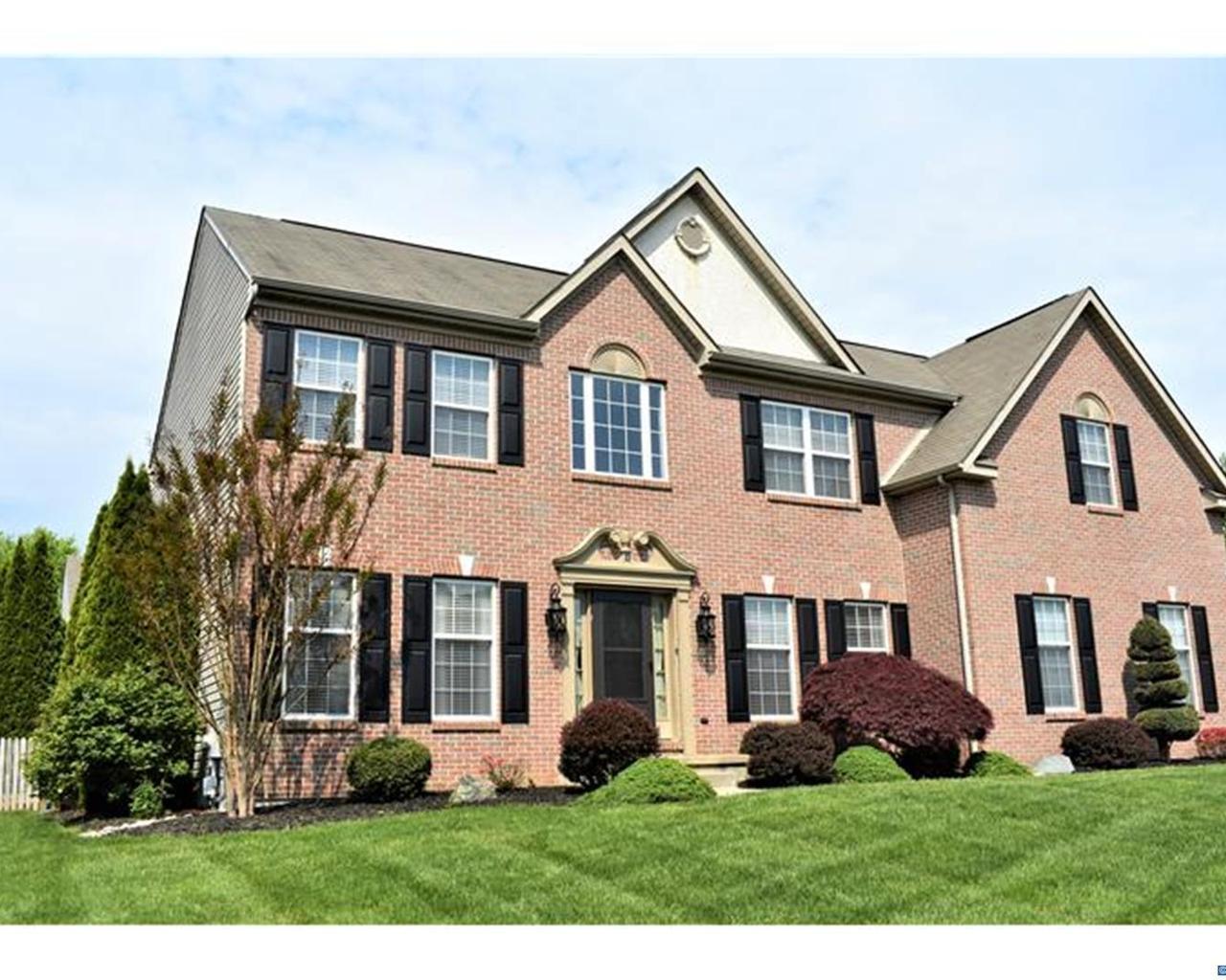 33 White Birch Boulevard - Photo 1